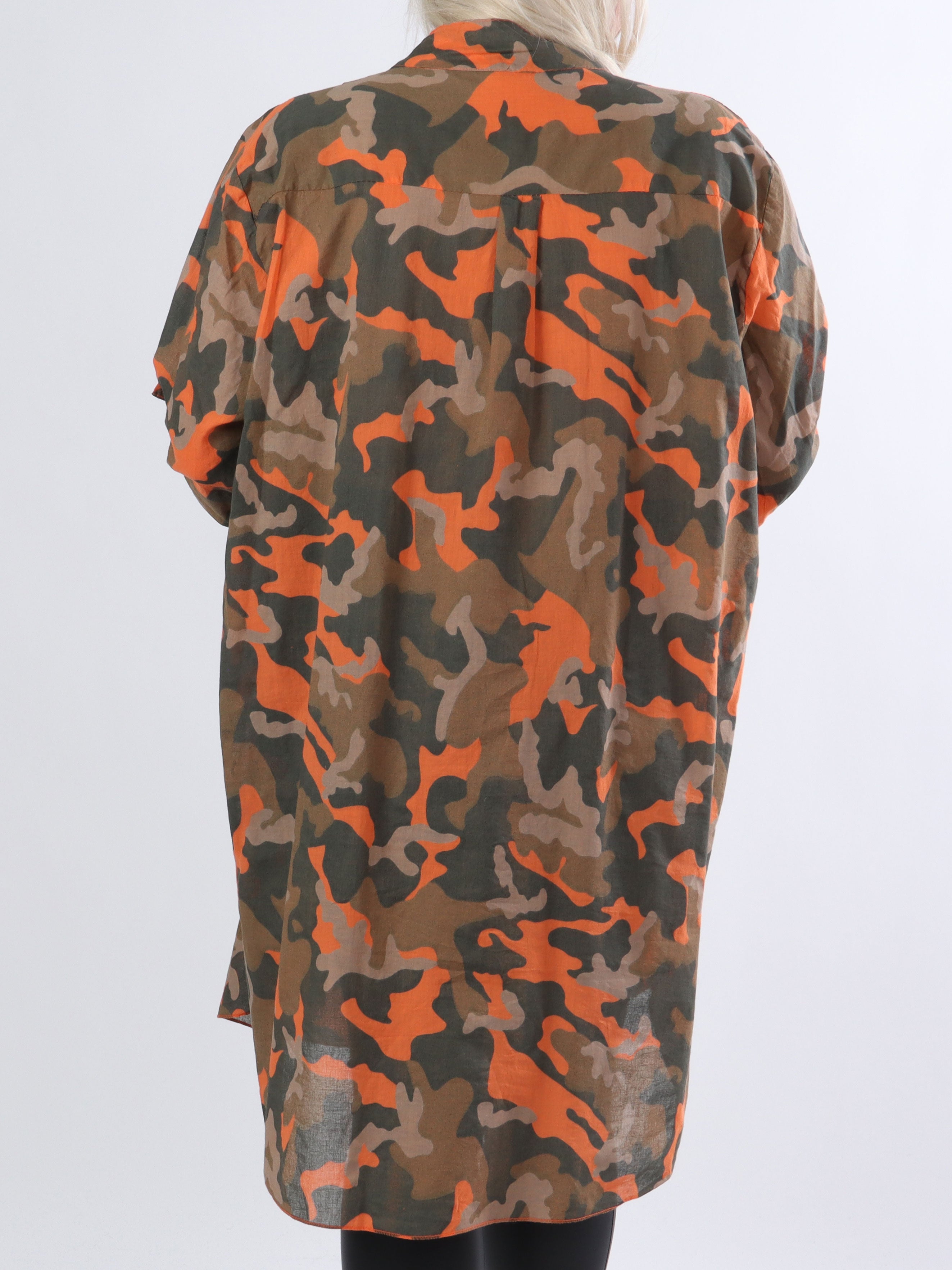 Berna Camo - Plus size skjorte i camouflageprint